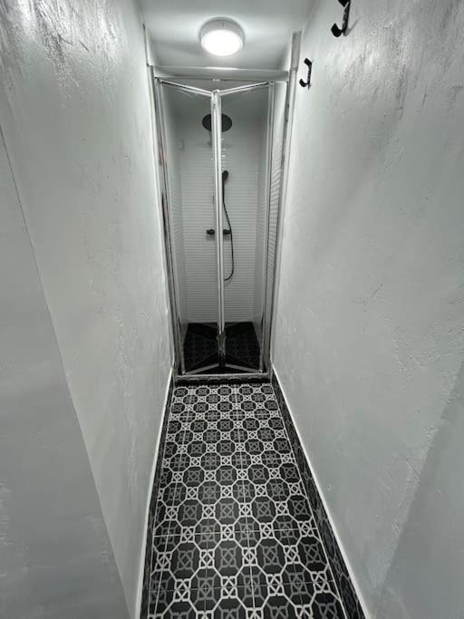 Apartment Recien Reformado Con 5 Y 3 Banos Madrid